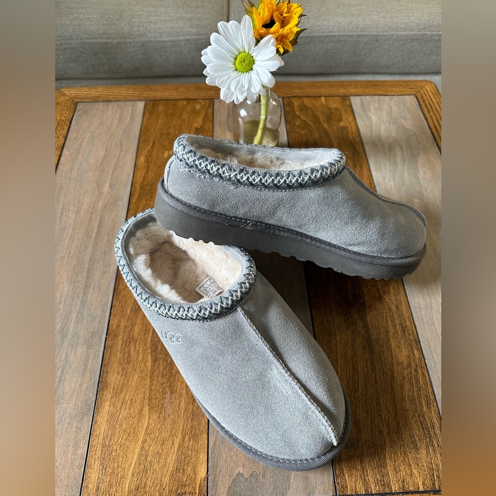 UGH Tasman Slippers
